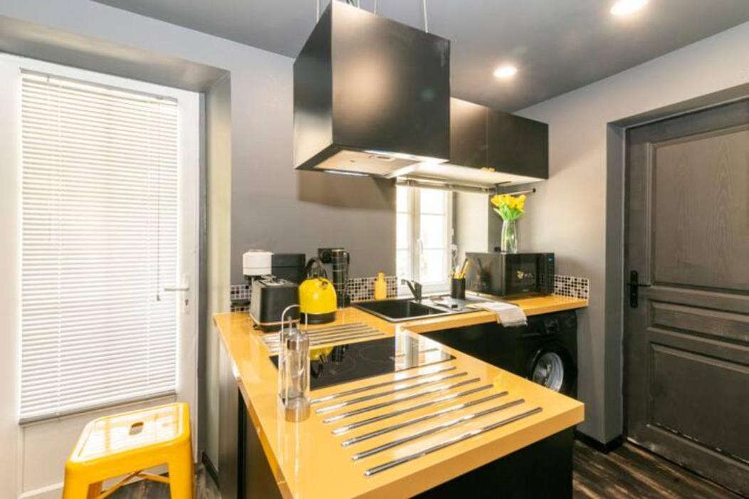 Black & Y'Hello T2 : Wifi/Parking/ 5' Centre-Ville Angoulême Екстериор снимка